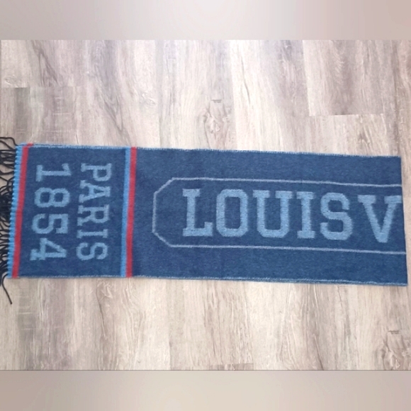 NIB Authentic Louis Vuitton Blue & Gray wool blend Scarf - Picture 6 of 10